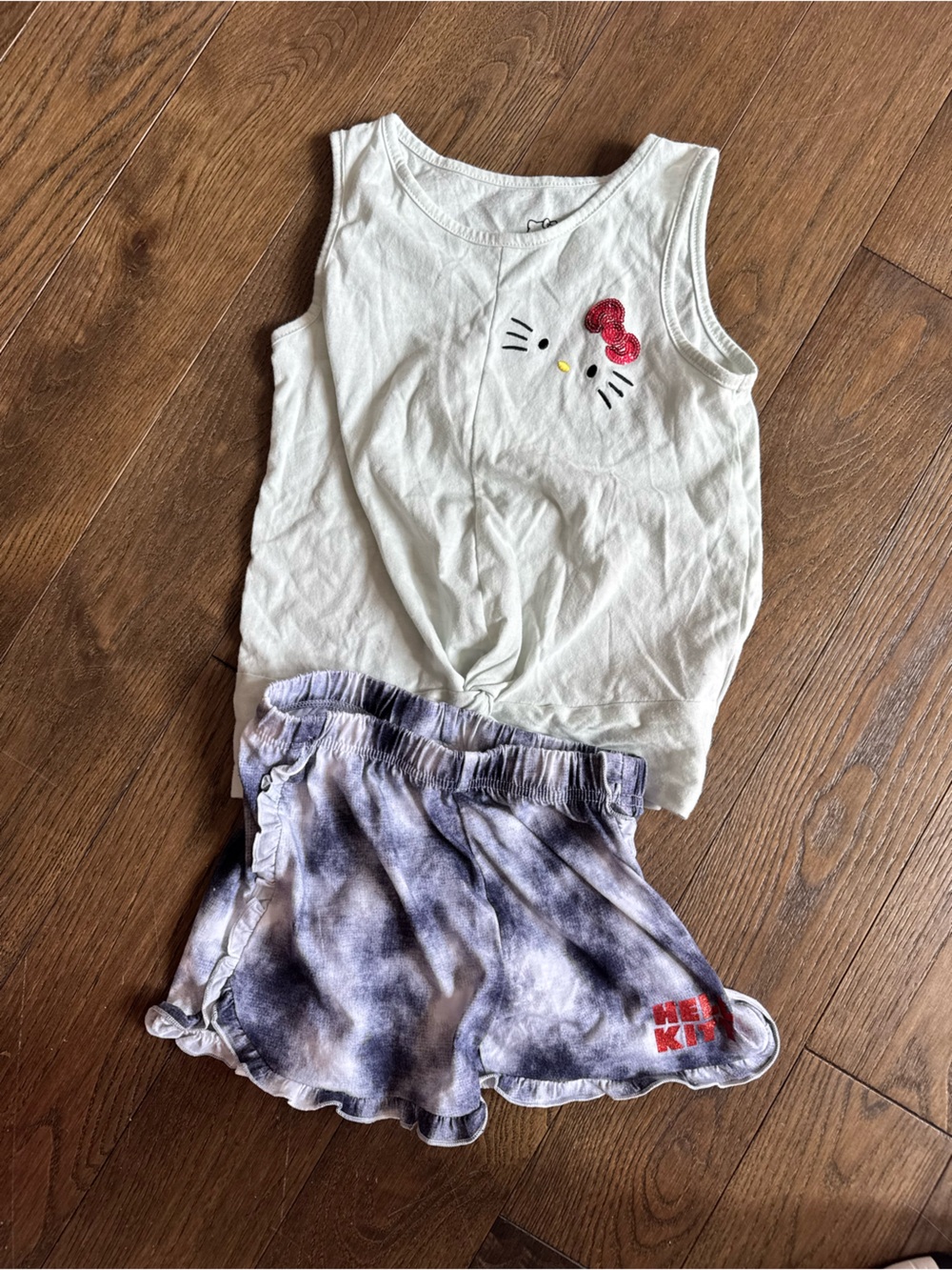 Tie-Dye Hello Kitty set